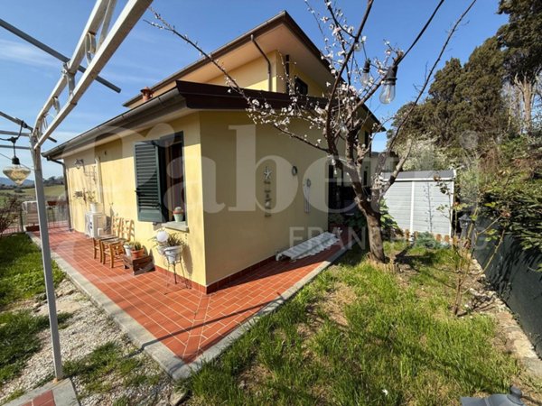 appartamento in vendita ad Orciano Pisano