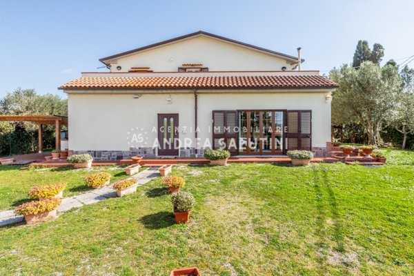 casa semindipendente in vendita ad Orciano Pisano