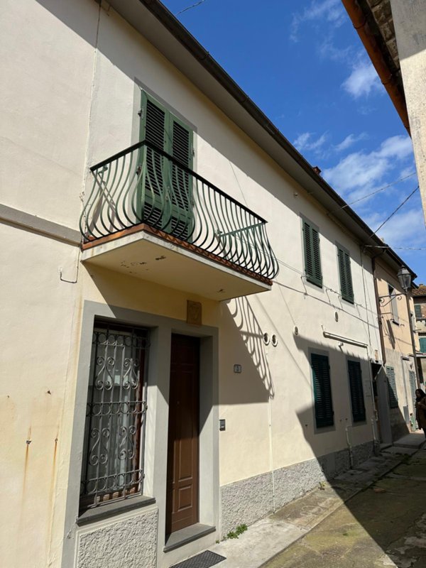 appartamento in vendita a Palaia in zona Montefoscoli
