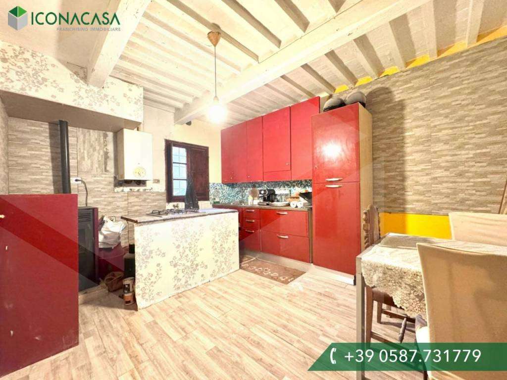 intera palazzina in vendita a Palaia in zona Forcoli
