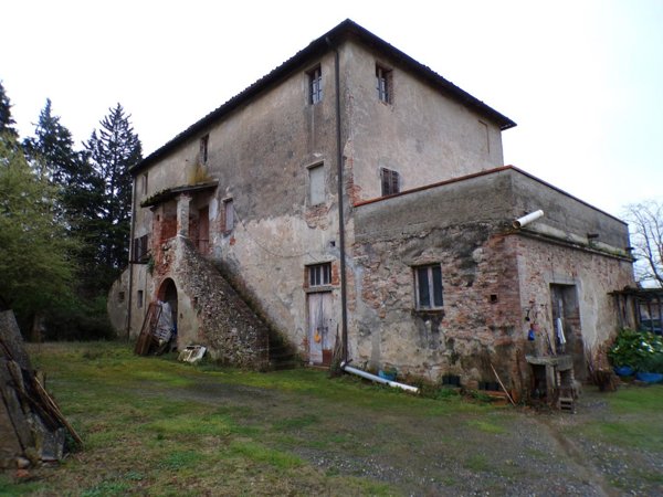 locale di sgombero in vendita a Palaia