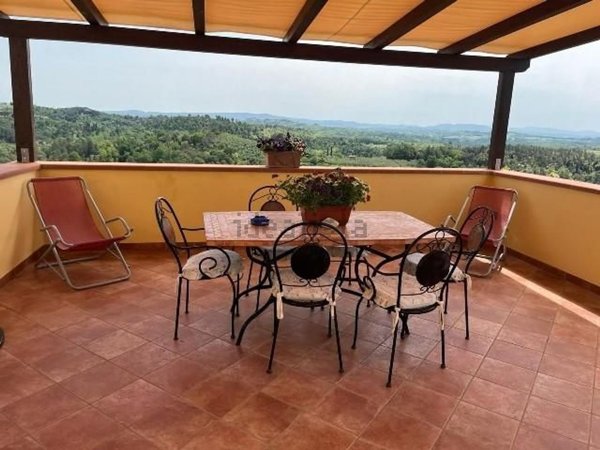 casa indipendente in vendita a Palaia in zona Partino