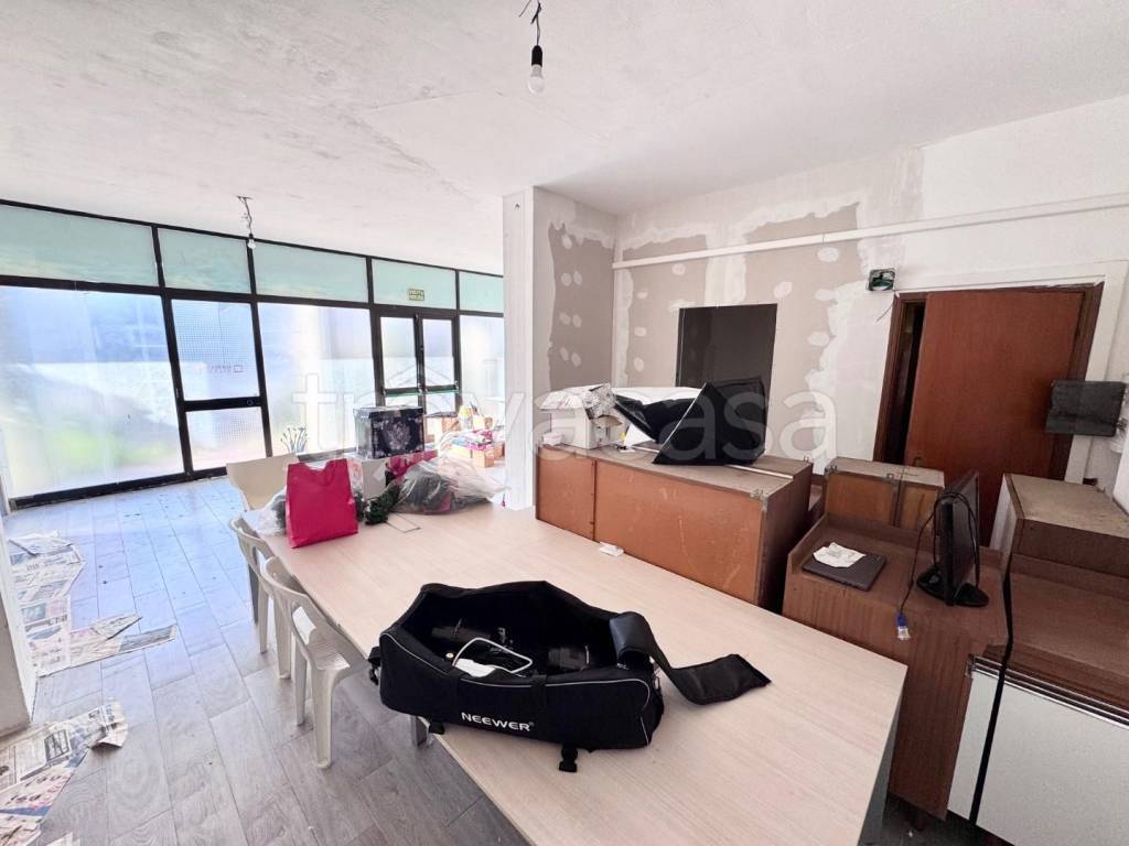 ufficio in vendita a Palaia in zona Forcoli