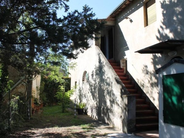 casa indipendente in vendita a Palaia