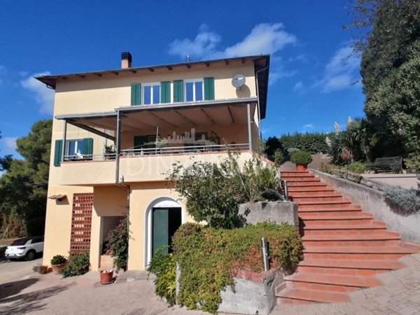 casa indipendente in vendita a Palaia