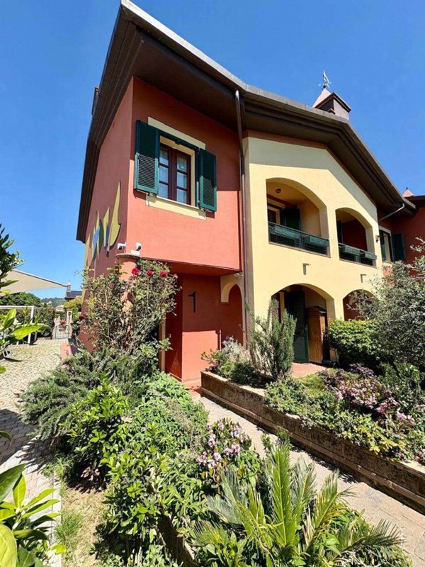 casa indipendente in vendita a Palaia in zona Forcoli