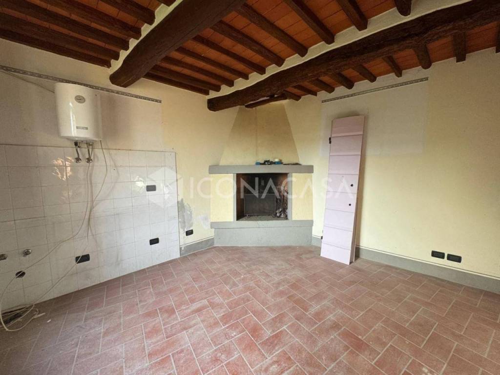 intera palazzina in vendita a Palaia