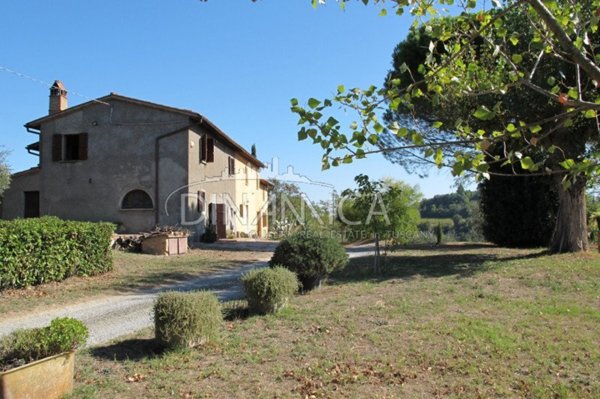 casale in vendita a Palaia in zona Partino