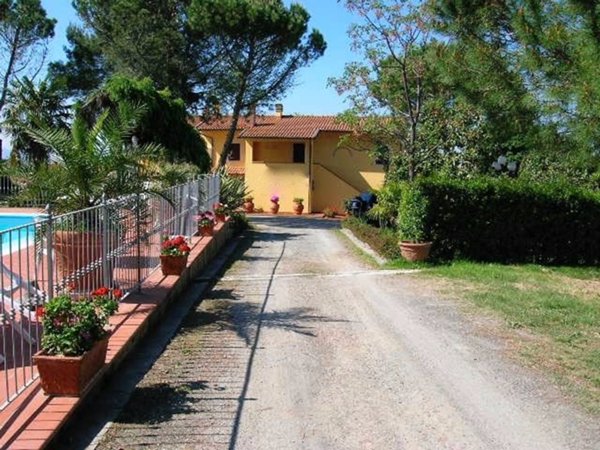 casale in vendita a Palaia