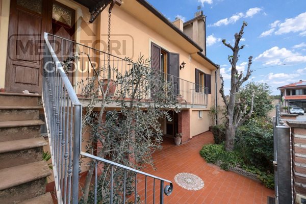 casa indipendente in vendita a Palaia in zona Forcoli