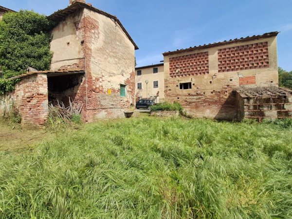 casa indipendente in vendita a Palaia in zona Montanelli