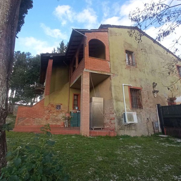 casa indipendente in vendita a Palaia