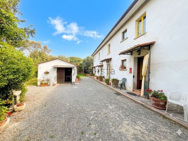 casa indipendente in vendita a Palaia in zona Partino
