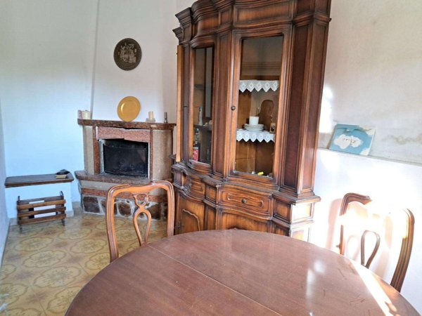 intera palazzina in vendita a Peccioli in zona Legoli