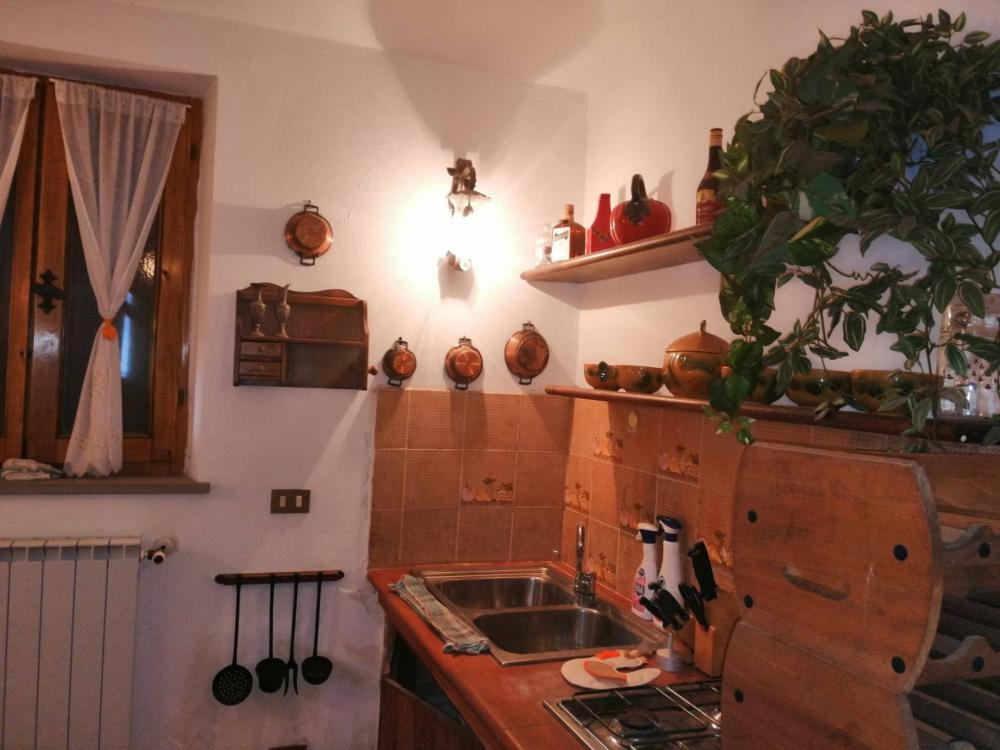 casa indipendente in vendita a Peccioli in zona Legoli
