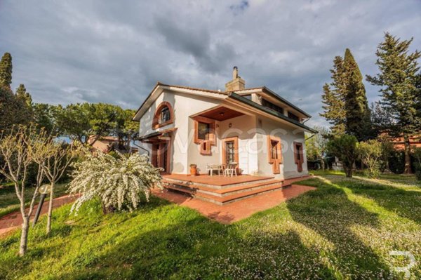 casa indipendente in vendita a Peccioli in zona Ghizzano