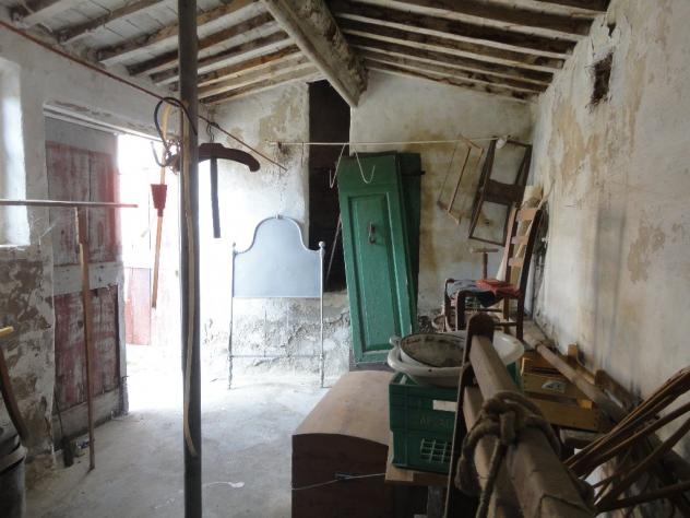 locale di sgombero in vendita a Peccioli