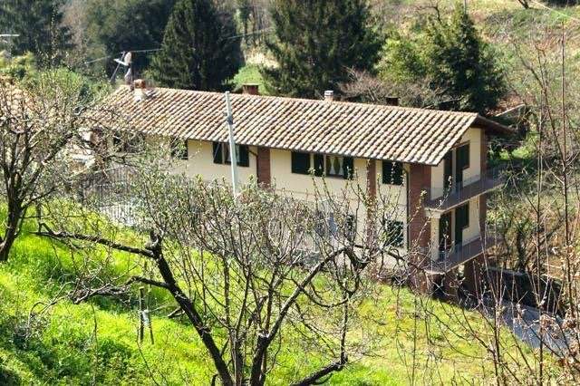 casa indipendente in vendita a Peccioli
