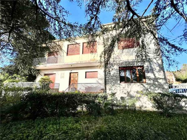 casa indipendente in vendita a Peccioli