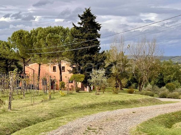 casa indipendente in vendita a Peccioli