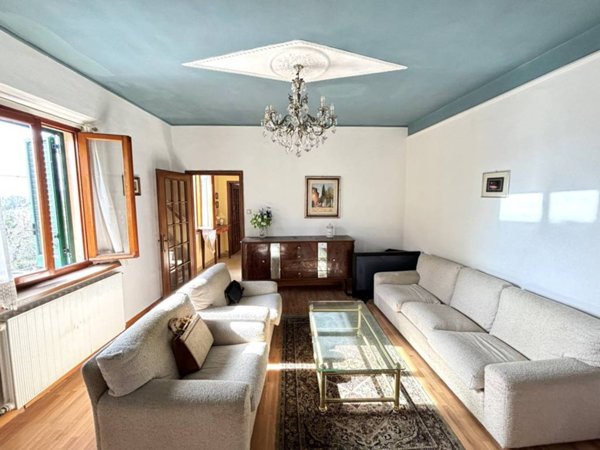 casa indipendente in vendita a Peccioli in zona Ghizzano