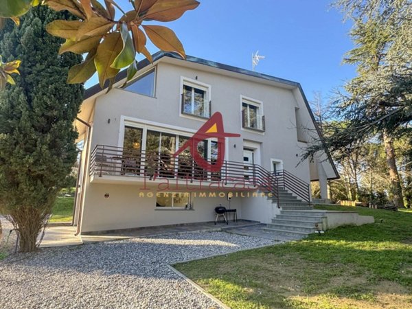 casa indipendente in vendita a Peccioli