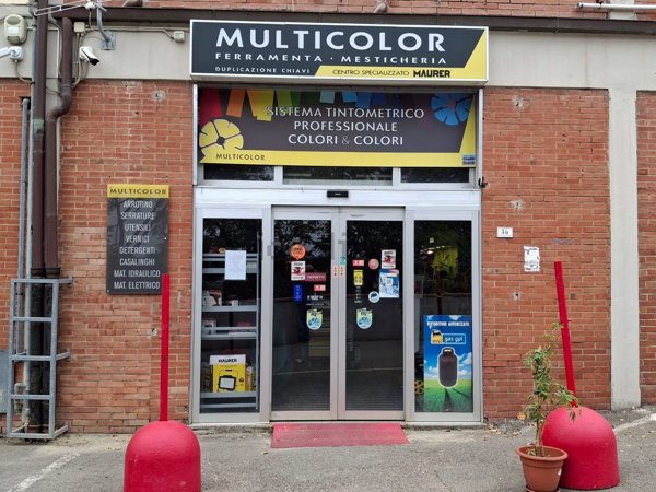 locale commerciale in vendita a Peccioli