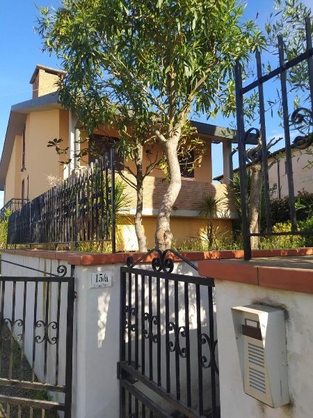 casa indipendente in vendita a Peccioli in zona Ghizzano