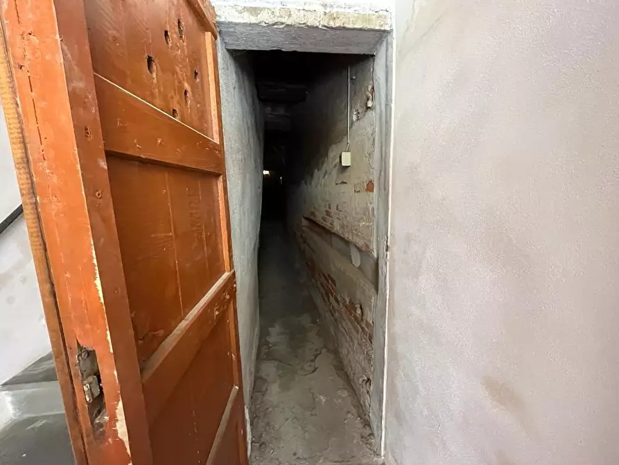 locale commerciale in vendita a Peccioli