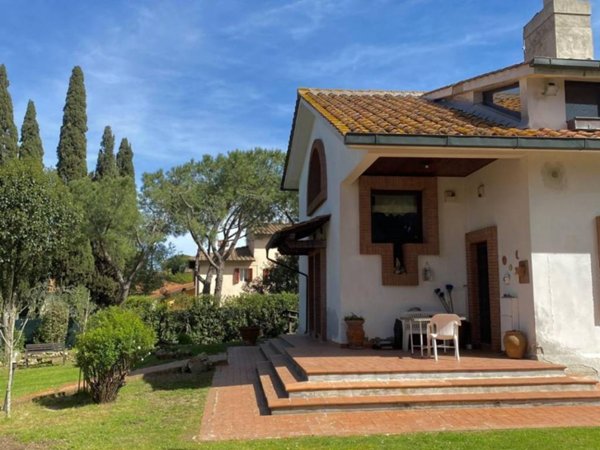 casa indipendente in vendita a Peccioli in zona Ghizzano