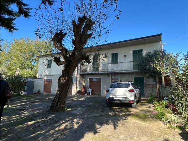 casa indipendente in vendita a Peccioli