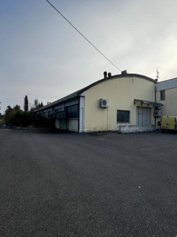 locale di sgombero in vendita a Peccioli in zona Fabbrica