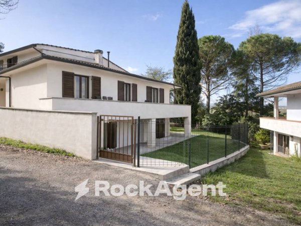 casa indipendente in vendita a Peccioli