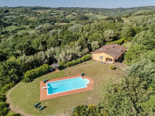 casa indipendente in vendita a Peccioli in zona Legoli