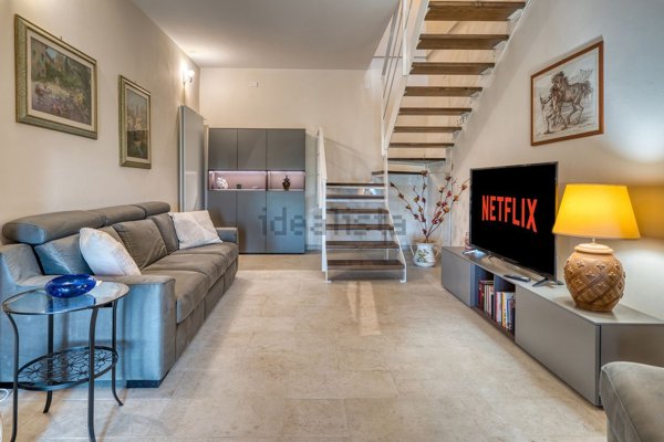 casa indipendente in vendita a Peccioli in zona Montecchio