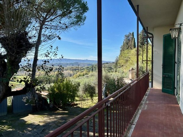 casa indipendente in vendita a Peccioli in zona Montecchio