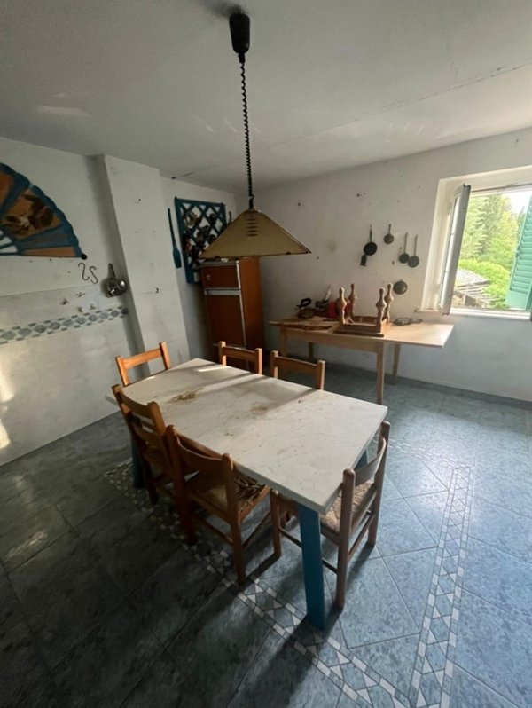 casa indipendente in vendita a Peccioli in zona Montecchio