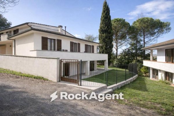 casa indipendente in vendita a Peccioli