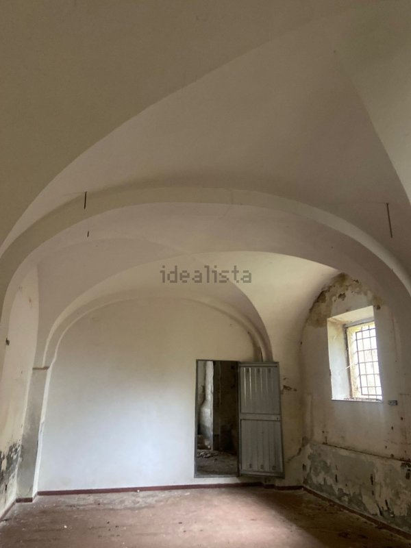locale di sgombero in vendita a Peccioli in zona Fabbrica