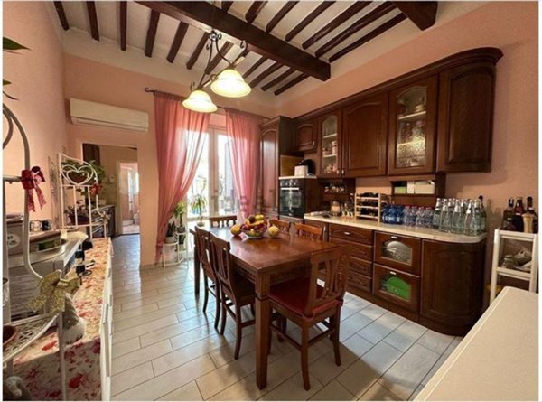 casa indipendente in vendita a Pisa in zona Oratoio