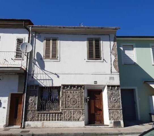 casa indipendente in vendita a Pisa in zona Tribunale