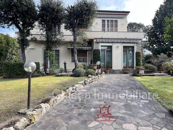 casa indipendente in vendita a Pisa in zona Tirrenia