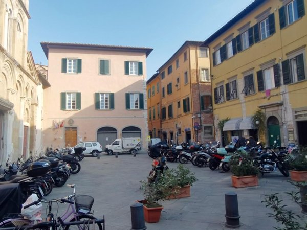 locale commerciale in vendita a Pisa in zona Quartiere Santa Maria