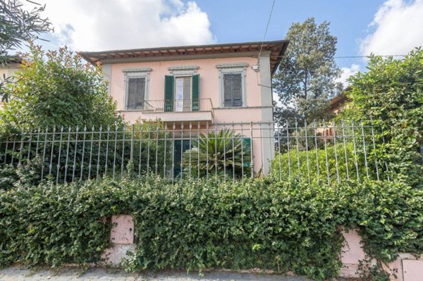 casa indipendente in vendita a Pisa in zona Porta a Lucca