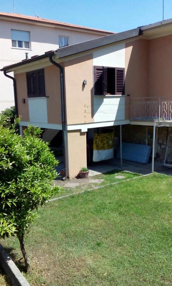 casa indipendente in vendita a Pisa in zona Tirrenia