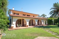 casa indipendente in vendita a Pisa in zona Tirrenia