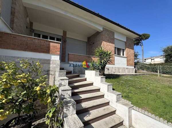 casa indipendente in vendita a Pisa in zona Tirrenia