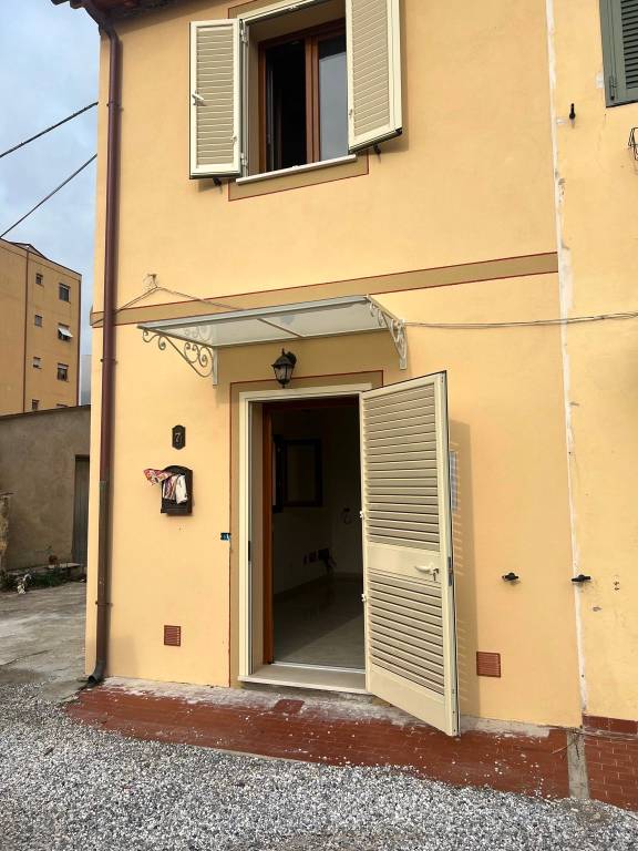 casa indipendente in vendita a Pisa in zona La Palazzina