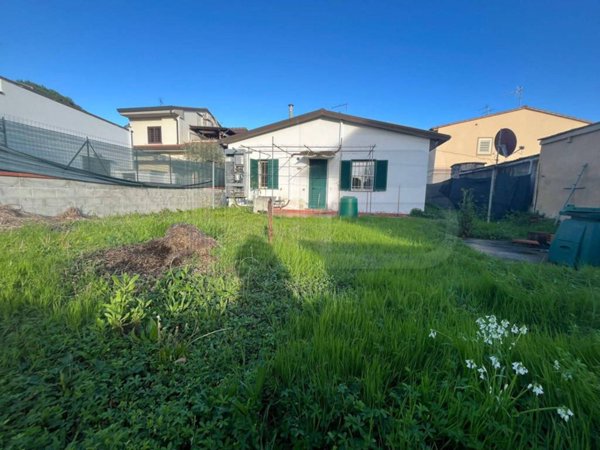 casa indipendente in vendita a Pisa in zona Cisanello