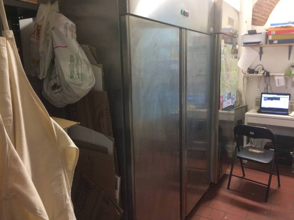 negozio in vendita a Pisa in zona Centro Storico